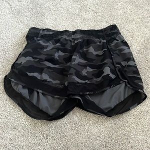 Athleta Mesh Racer Run Shorts